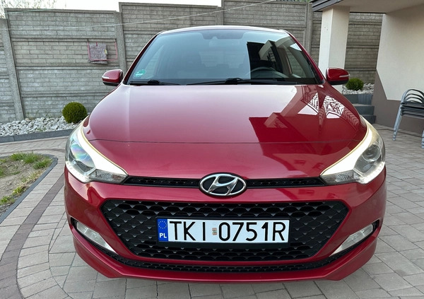 Hyundai i20 cena 38600 przebieg: 197068, rok produkcji 2017 z Pieniężno małe 211